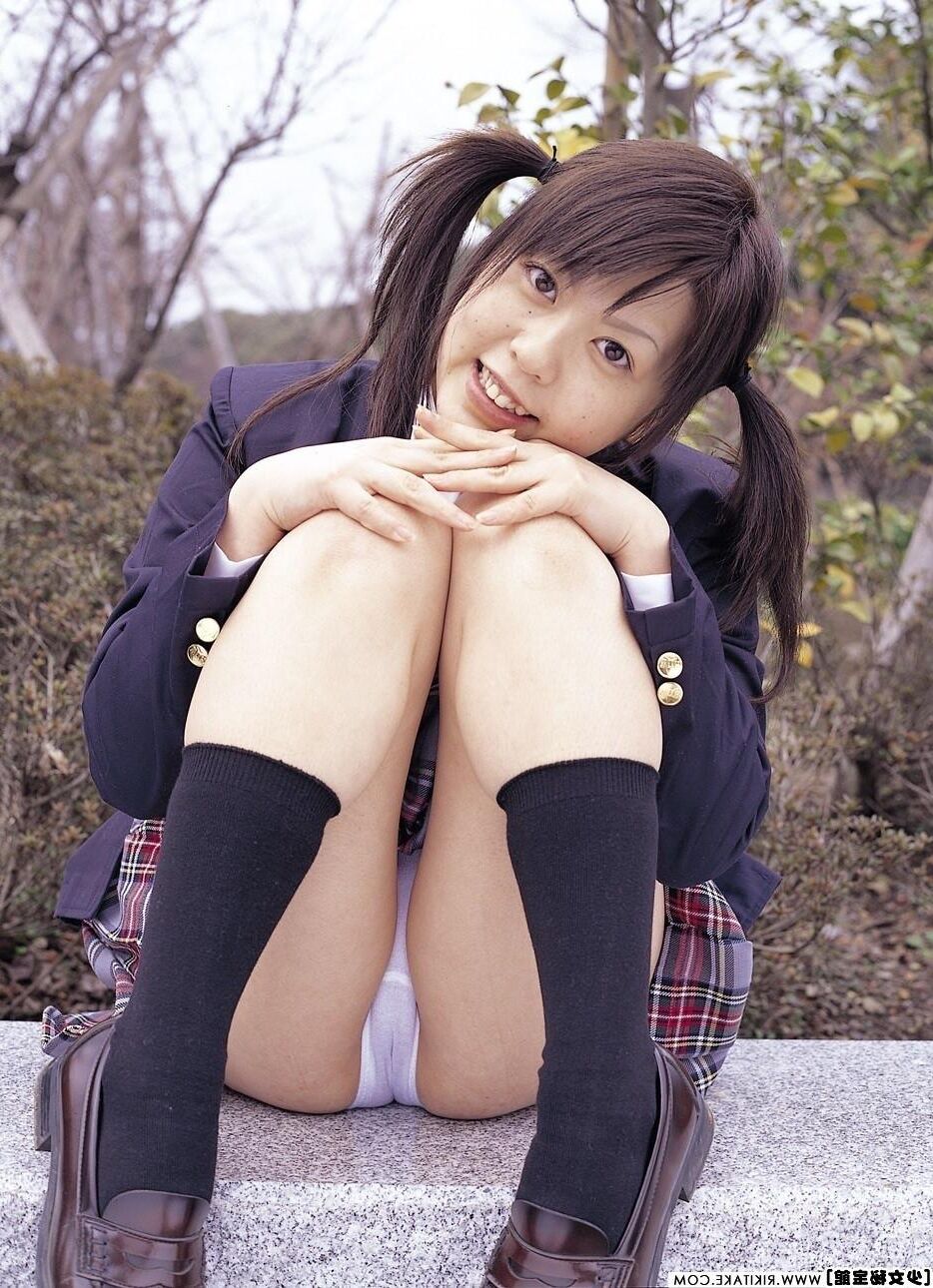 日本のヌードモデルYume Aizawa
