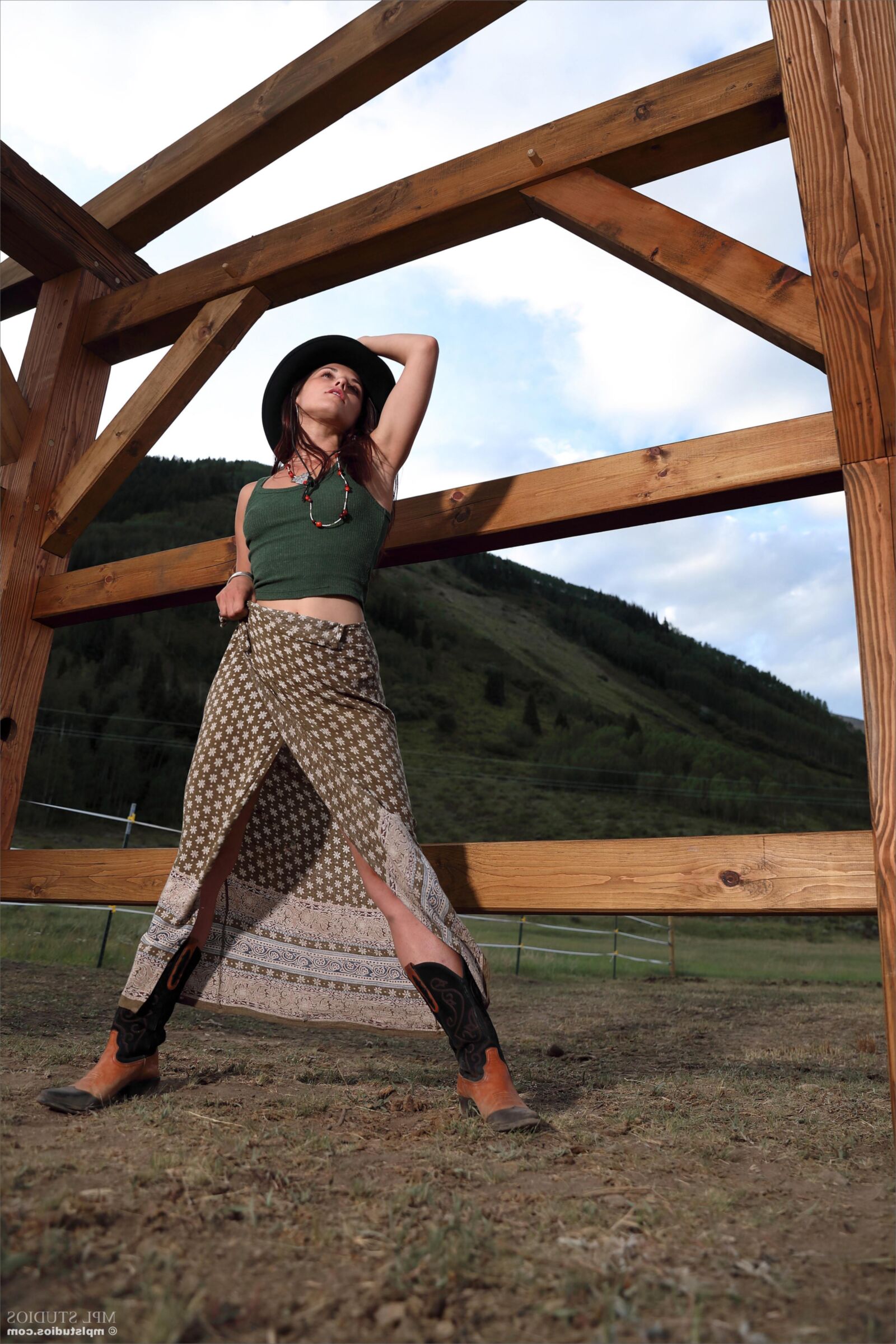 Elena Timber Frames (NN)