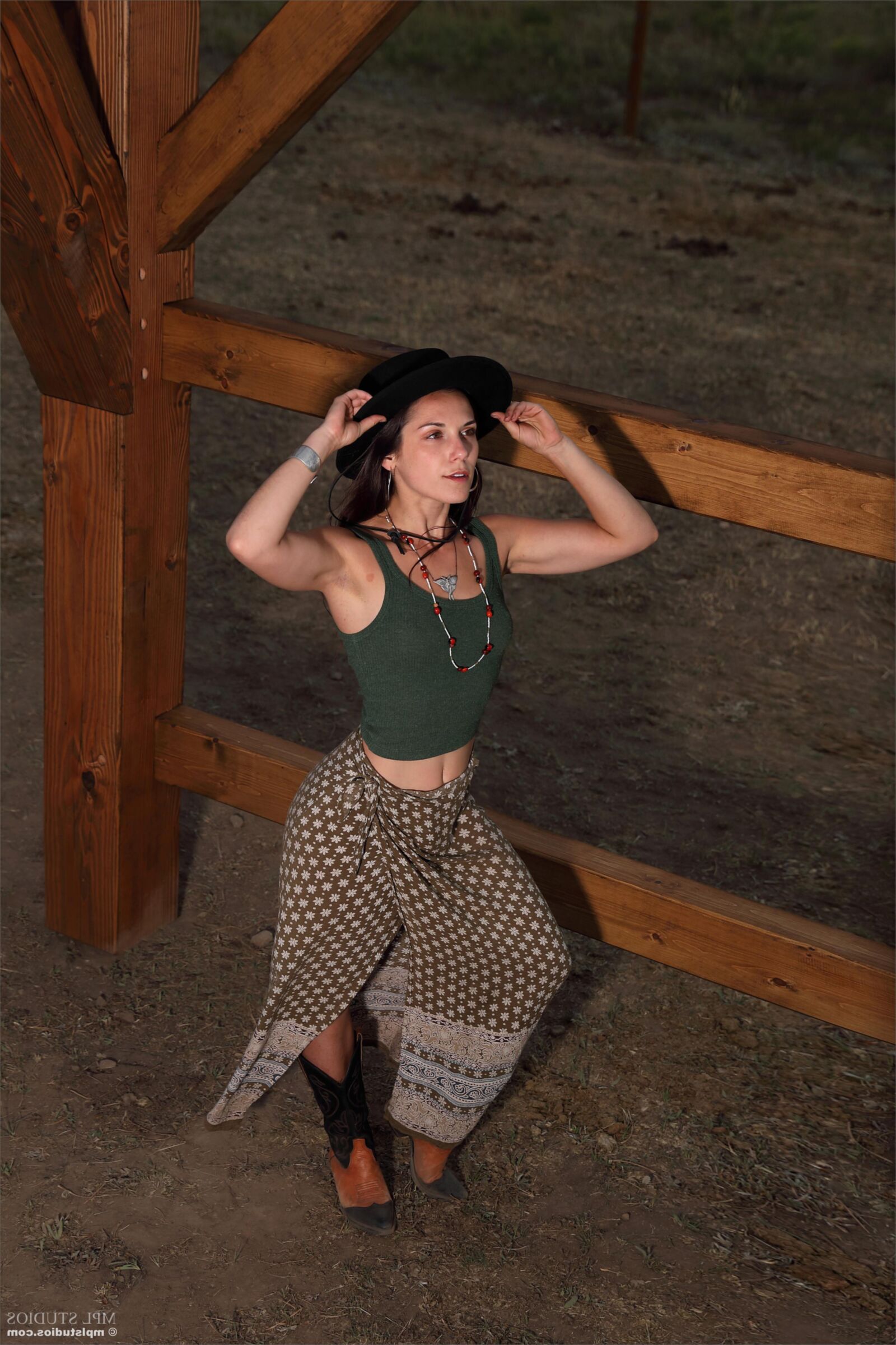 Elena Timber Frames (NN)