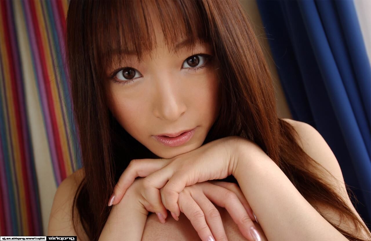 Emiru Momose GraphisGals No. Ruby Marmalade