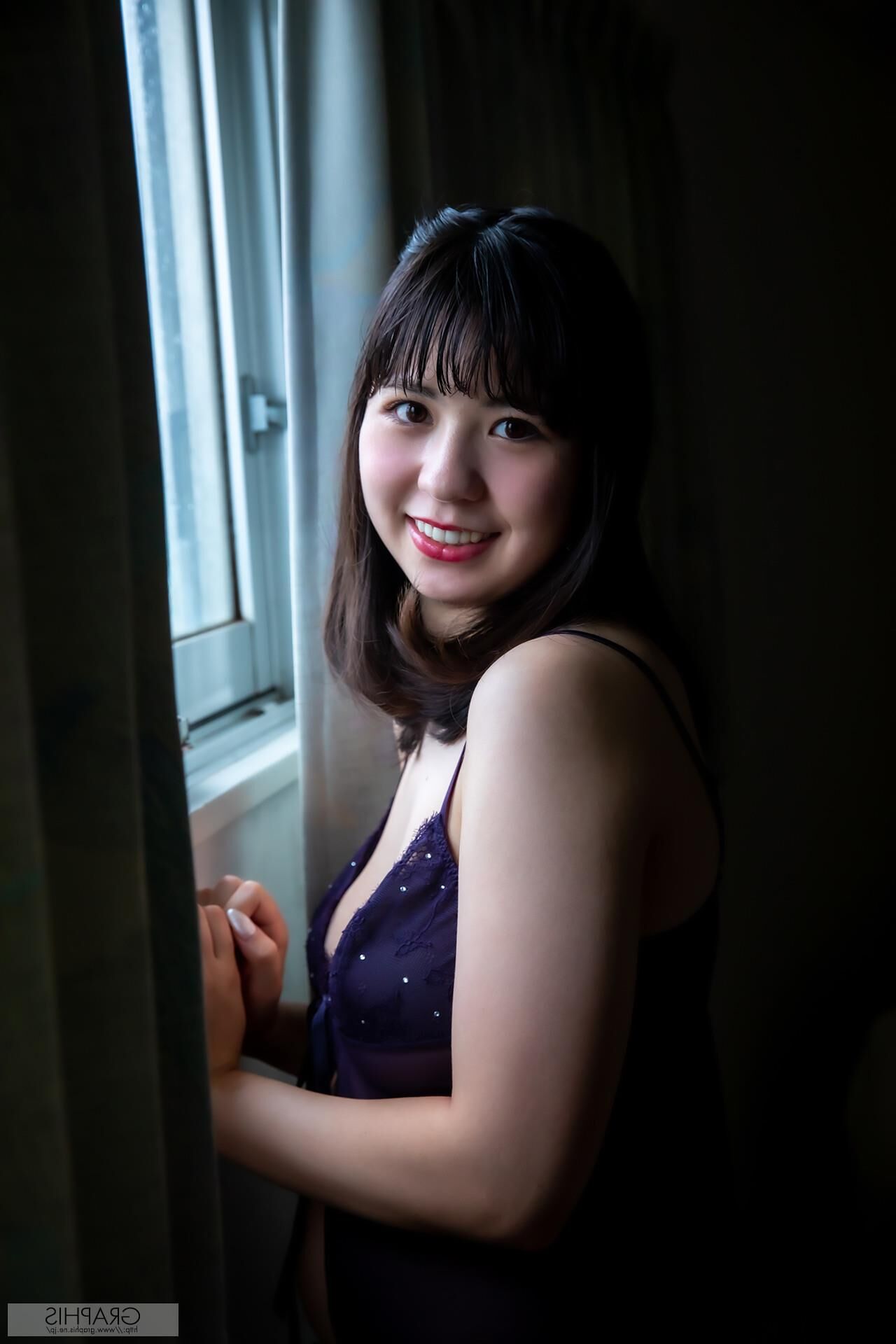 Alice Kisaki Graphisgals enorme e voluptuoso