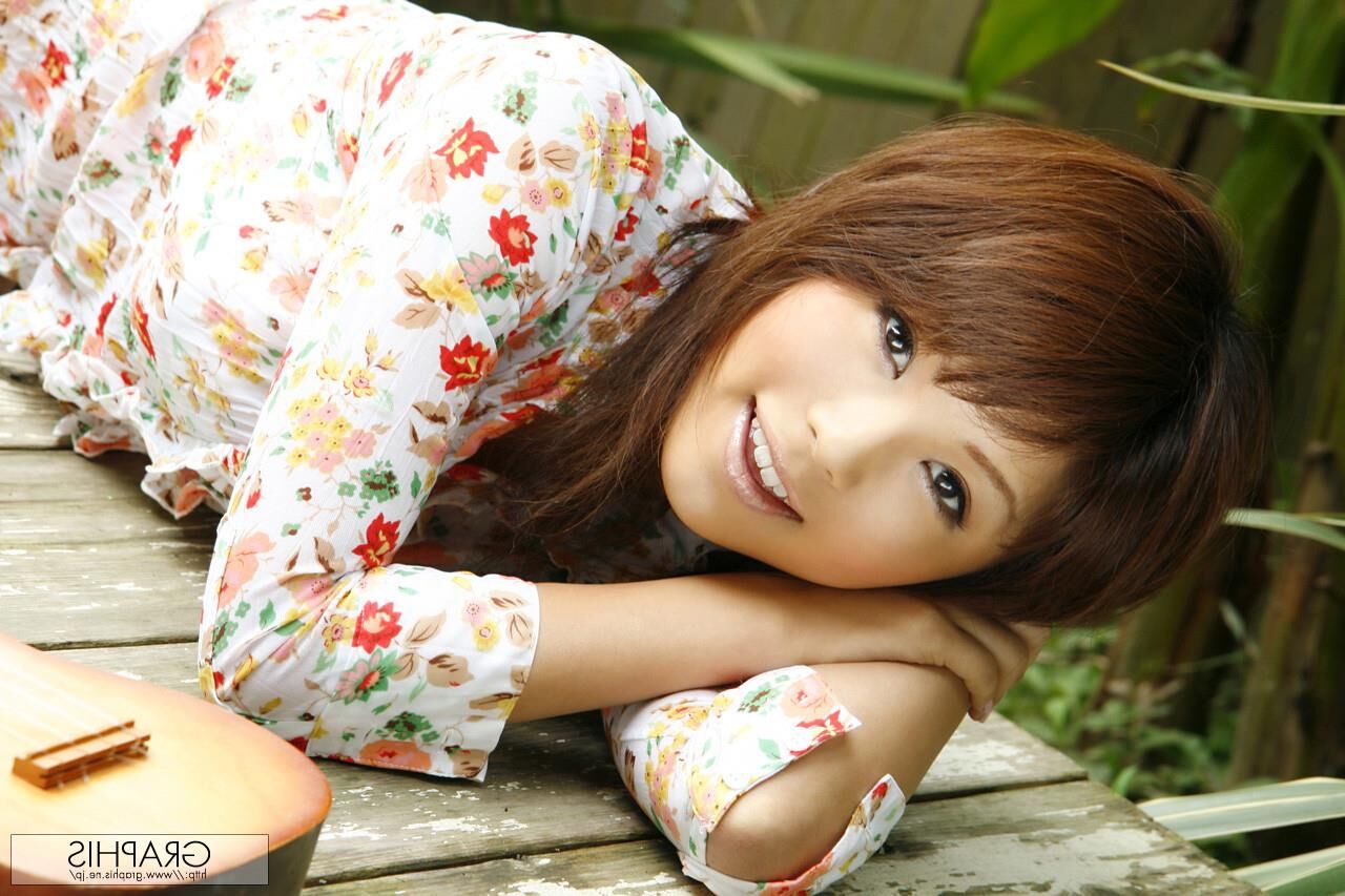 Azumi Harusaki GraphisGals No. Magic Feat