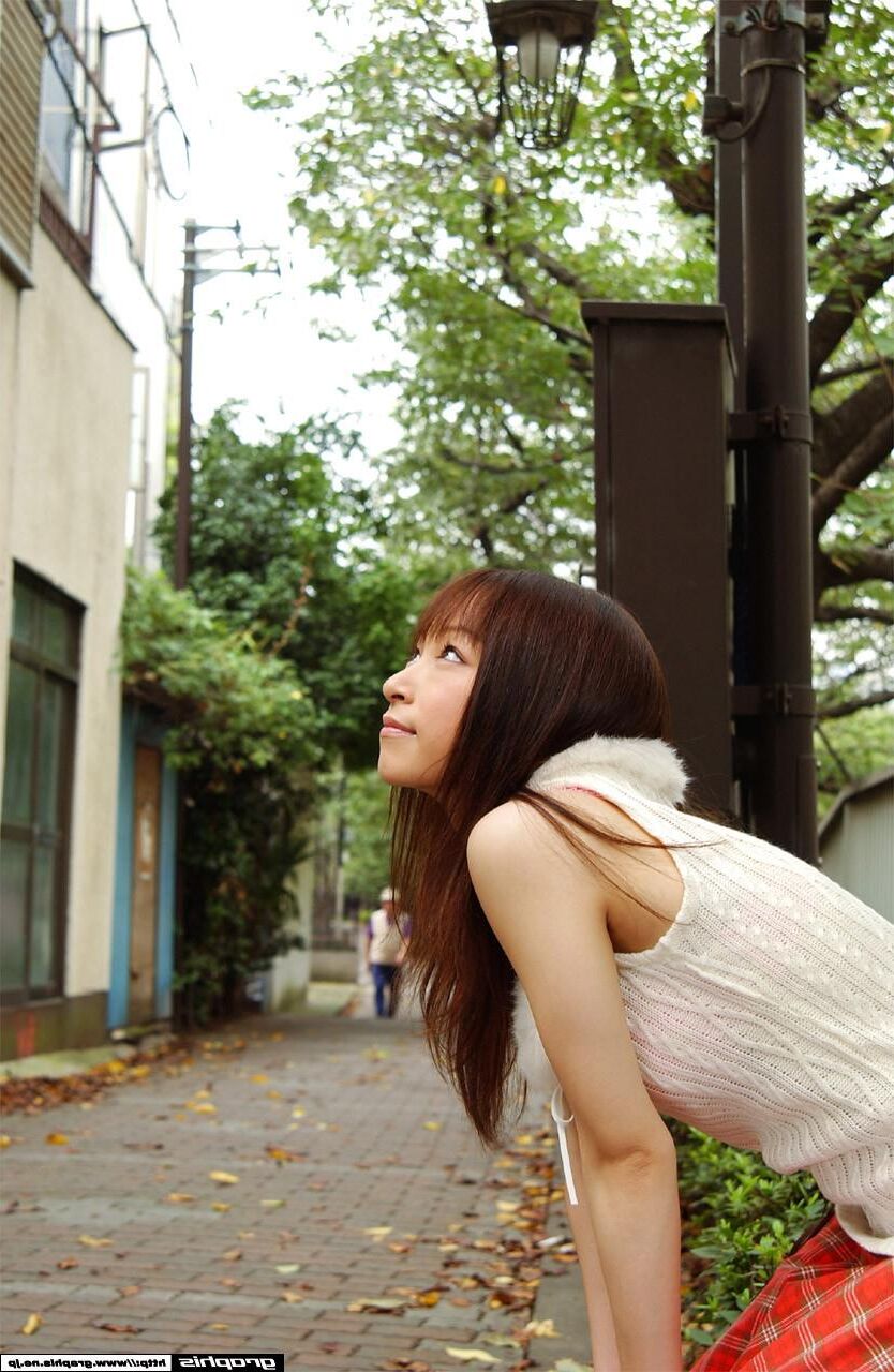 Emiru Momose GraphisGals No. Ruby Marmalade