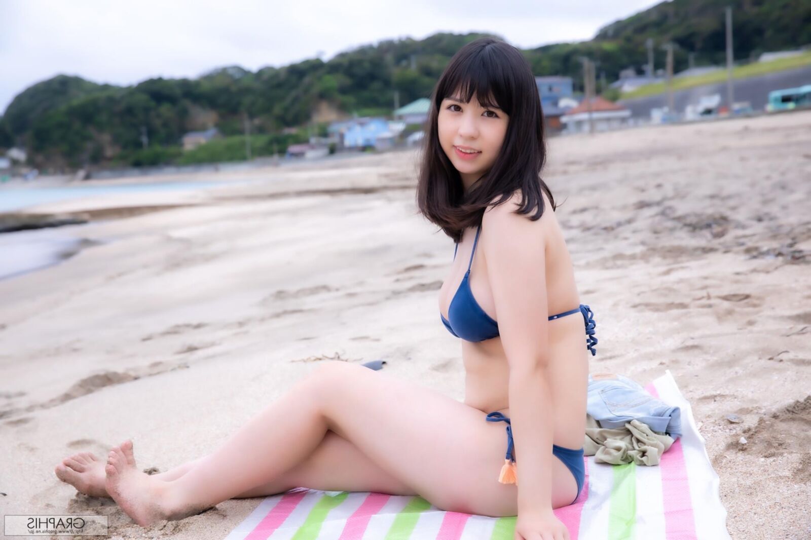 Alice Kisaki Graphisgals enorme e voluptuoso