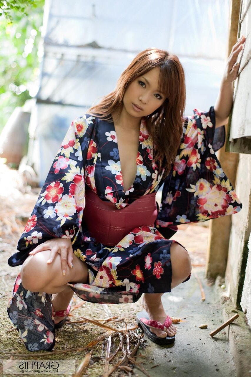 Akina Iwahashi Graphisgals No. Sunshine