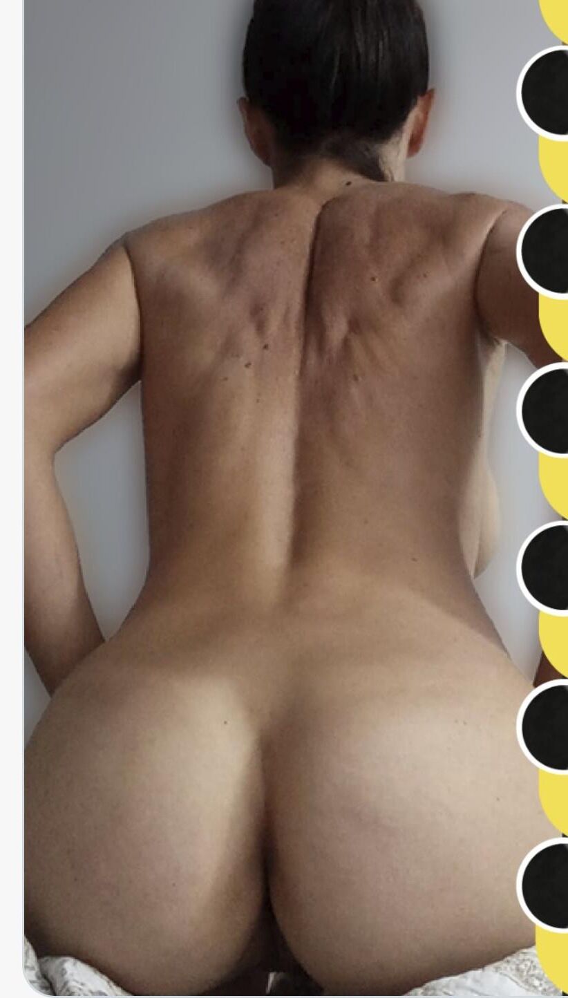 Talita chef mostra seus peitos. 