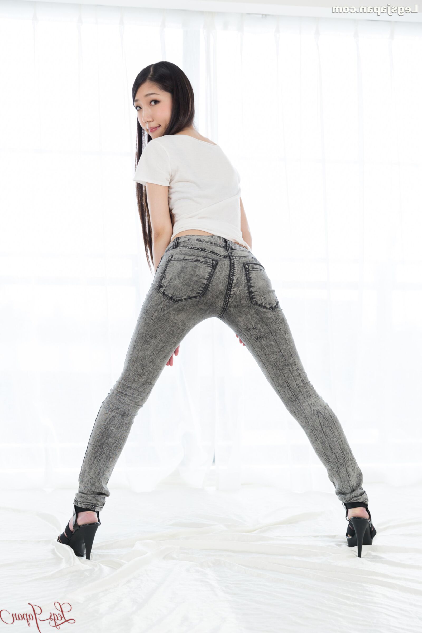 Modelo nude japonês Rio Kamimoto