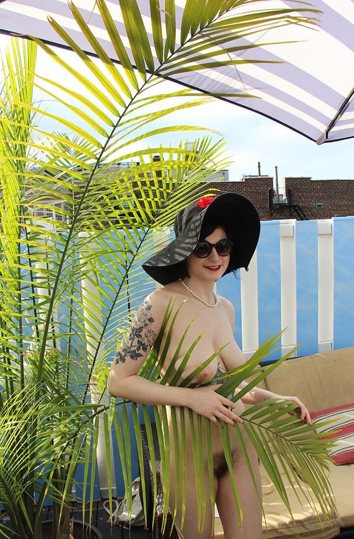 Ms. Rosie Wilde, Ms. Rosie Levine nude