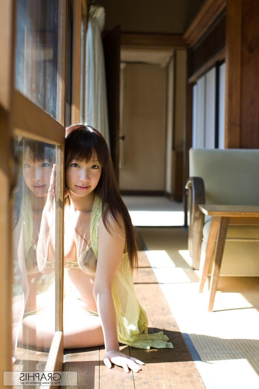 Hina Kurumi GraphisGals No. Walnuts