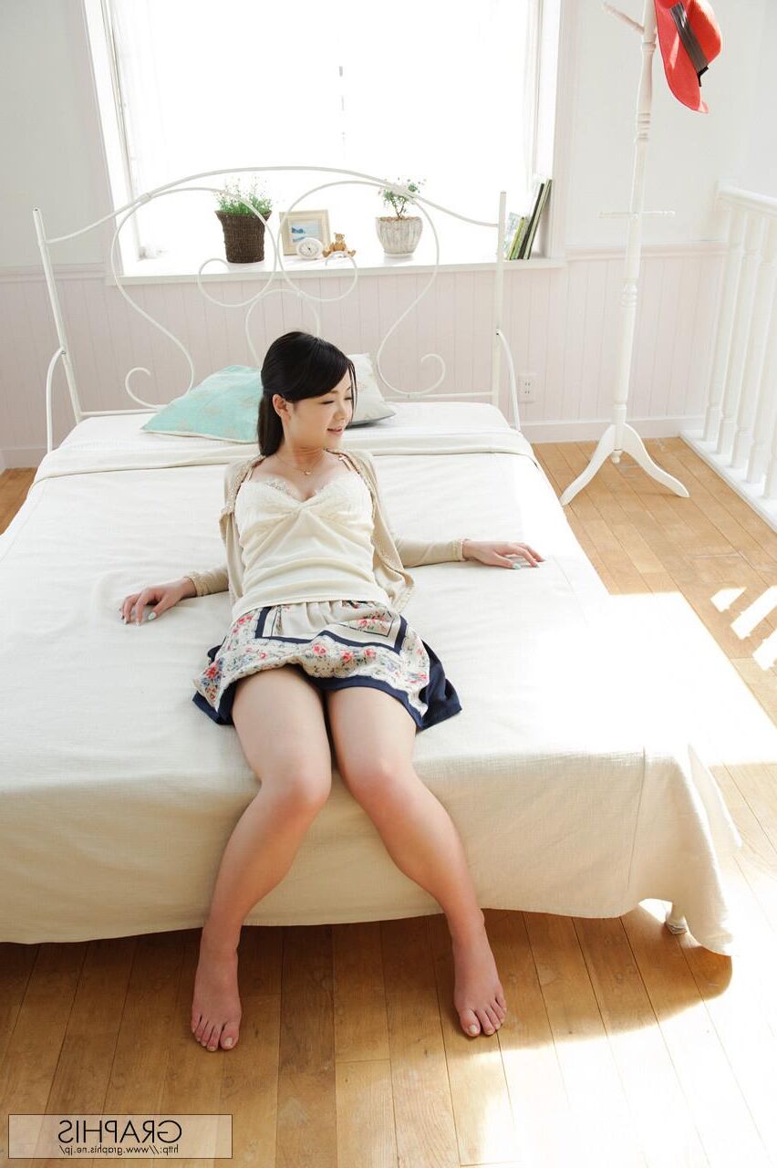 Kana Tsuruta GraphisGals No. Rocket Idol