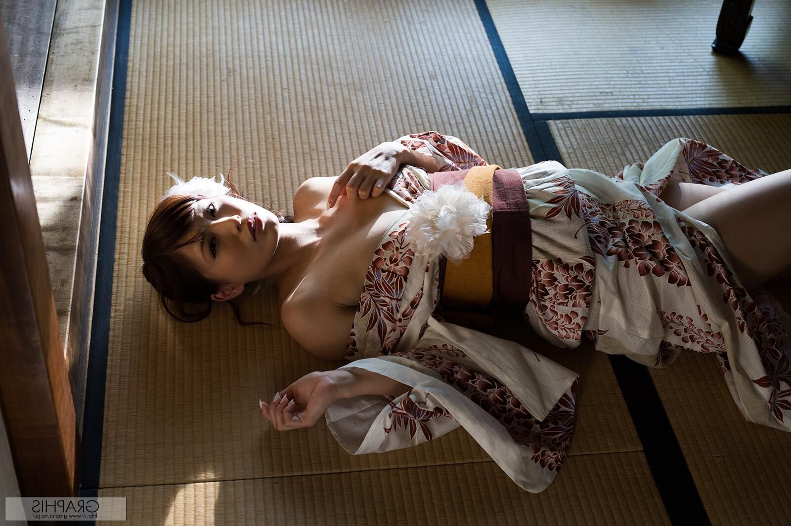 Harumi Tachibana GraphisGals No. We Rise