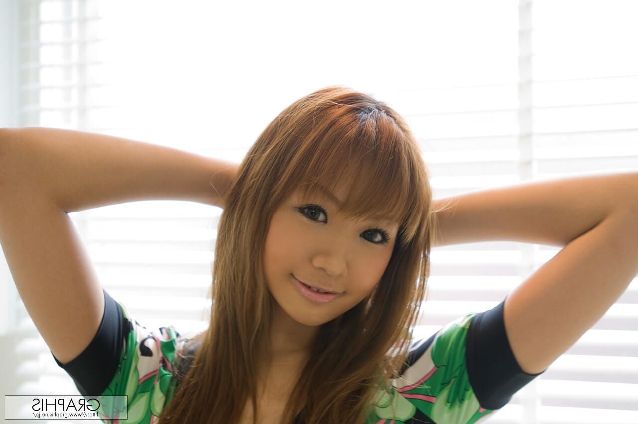 Hinano Momosaki GraphisGals No. Bira Thys