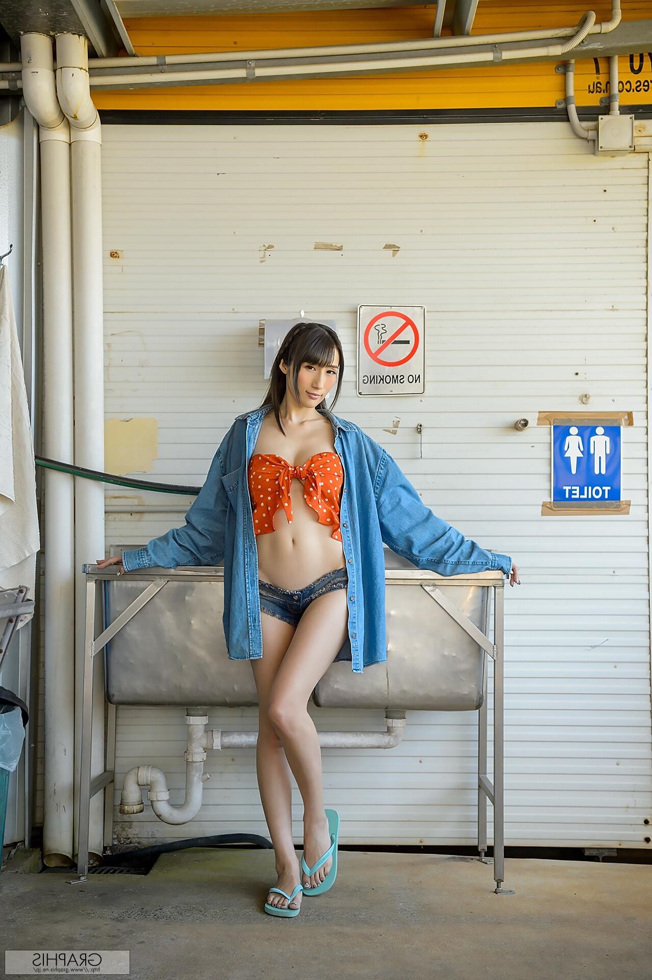 Julia GraphisGals The Cool Beauty