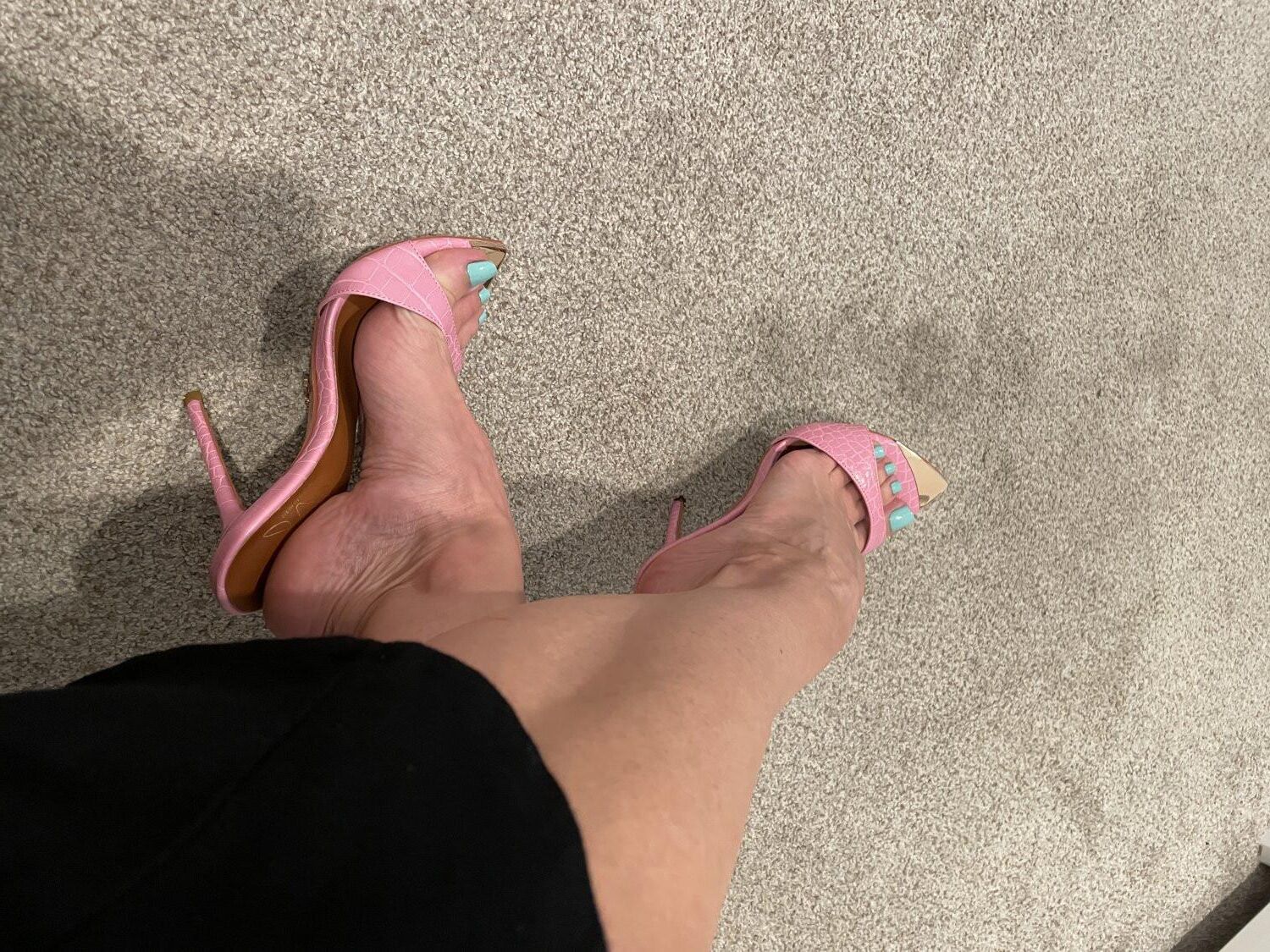 Feet and Heels Yes!