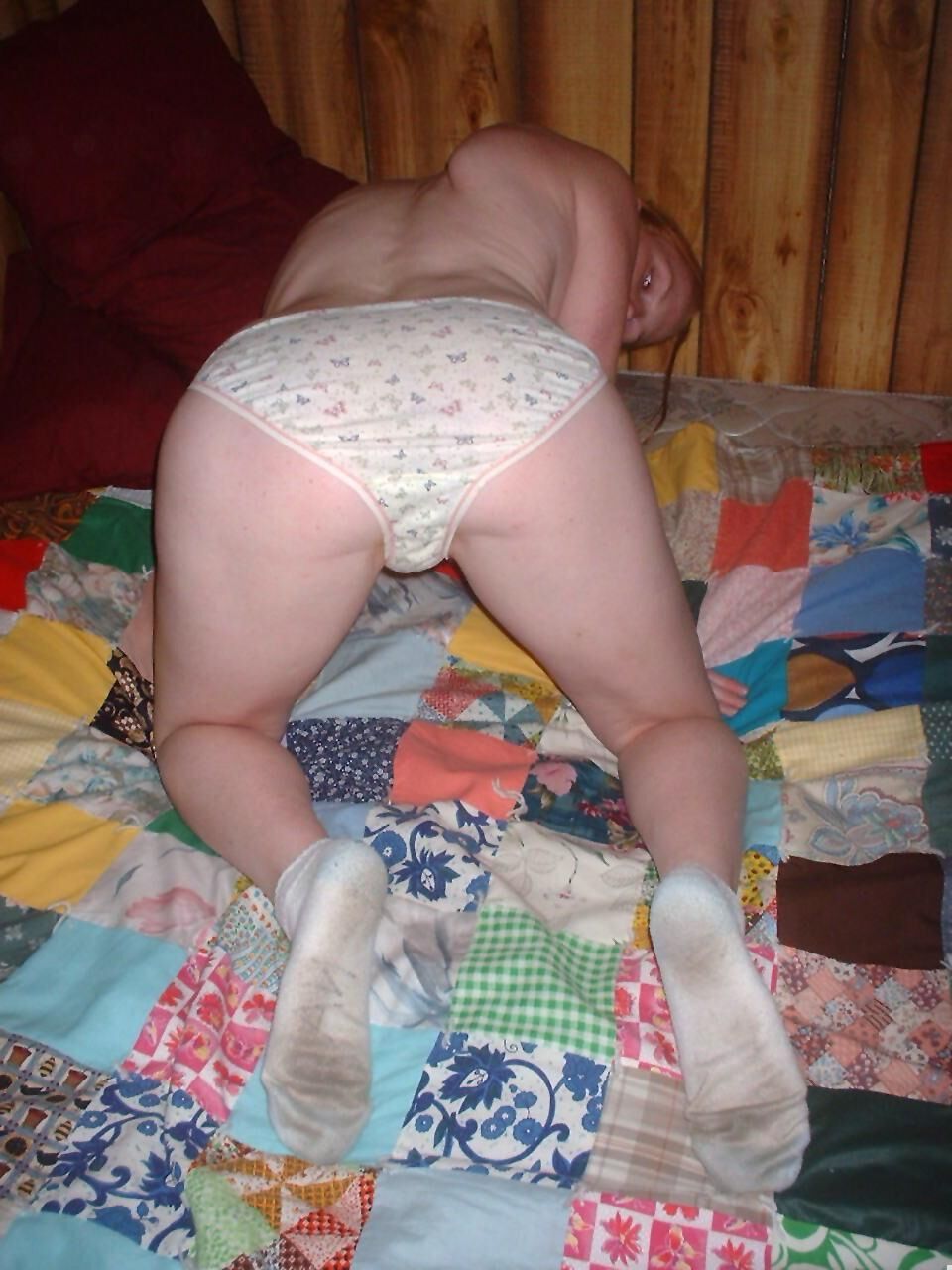 niña amateur sola () una verdadera cabeza roja