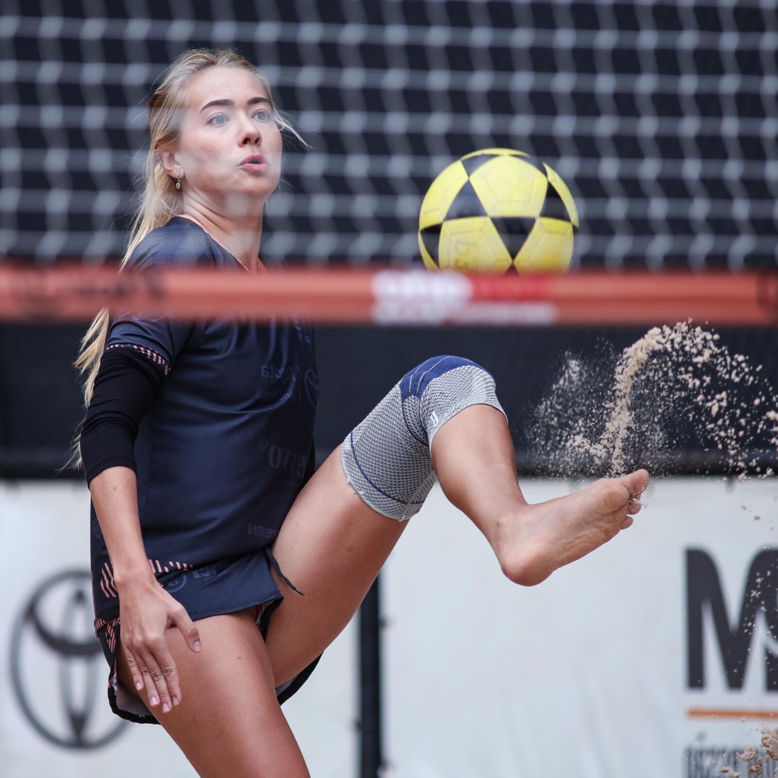 Sportswoman 