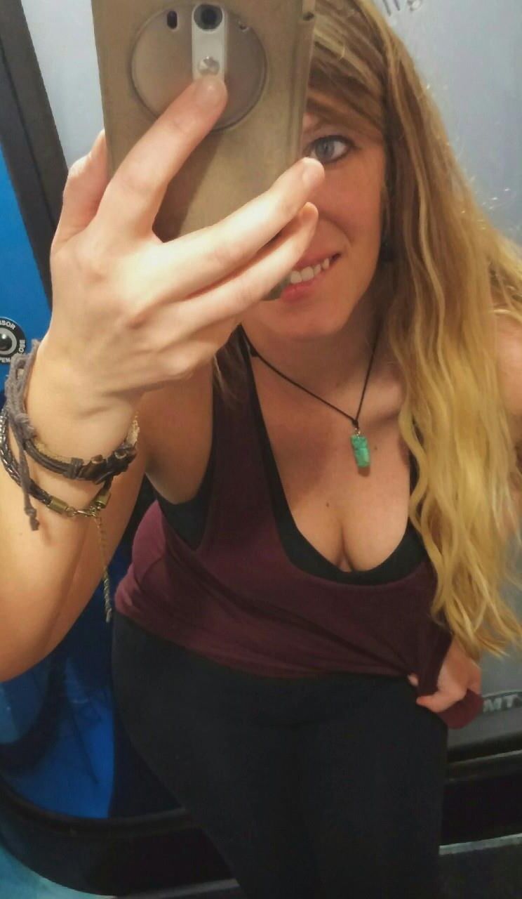Selfies rubios rubios de milf