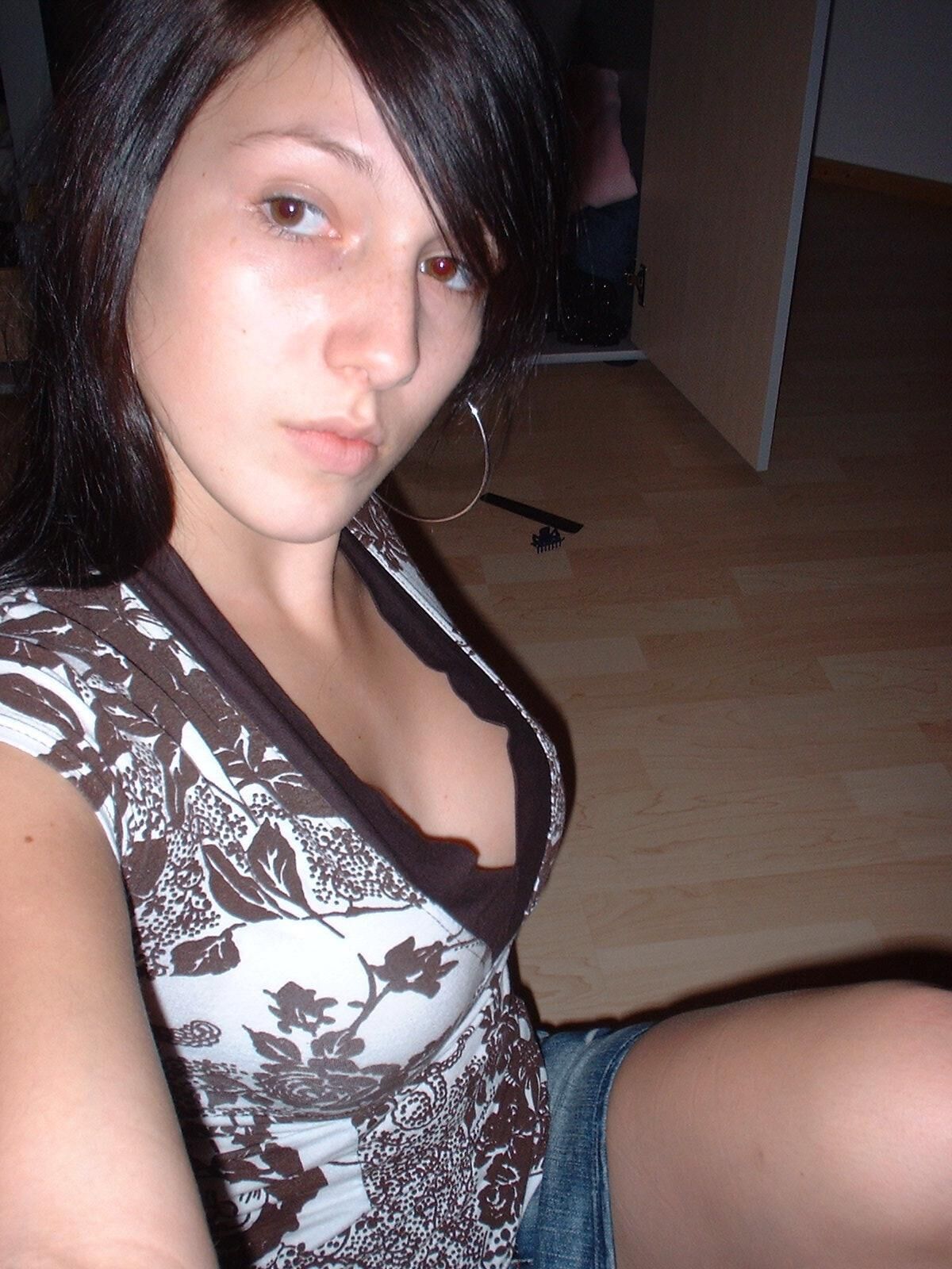 Chica amateur sola ()
