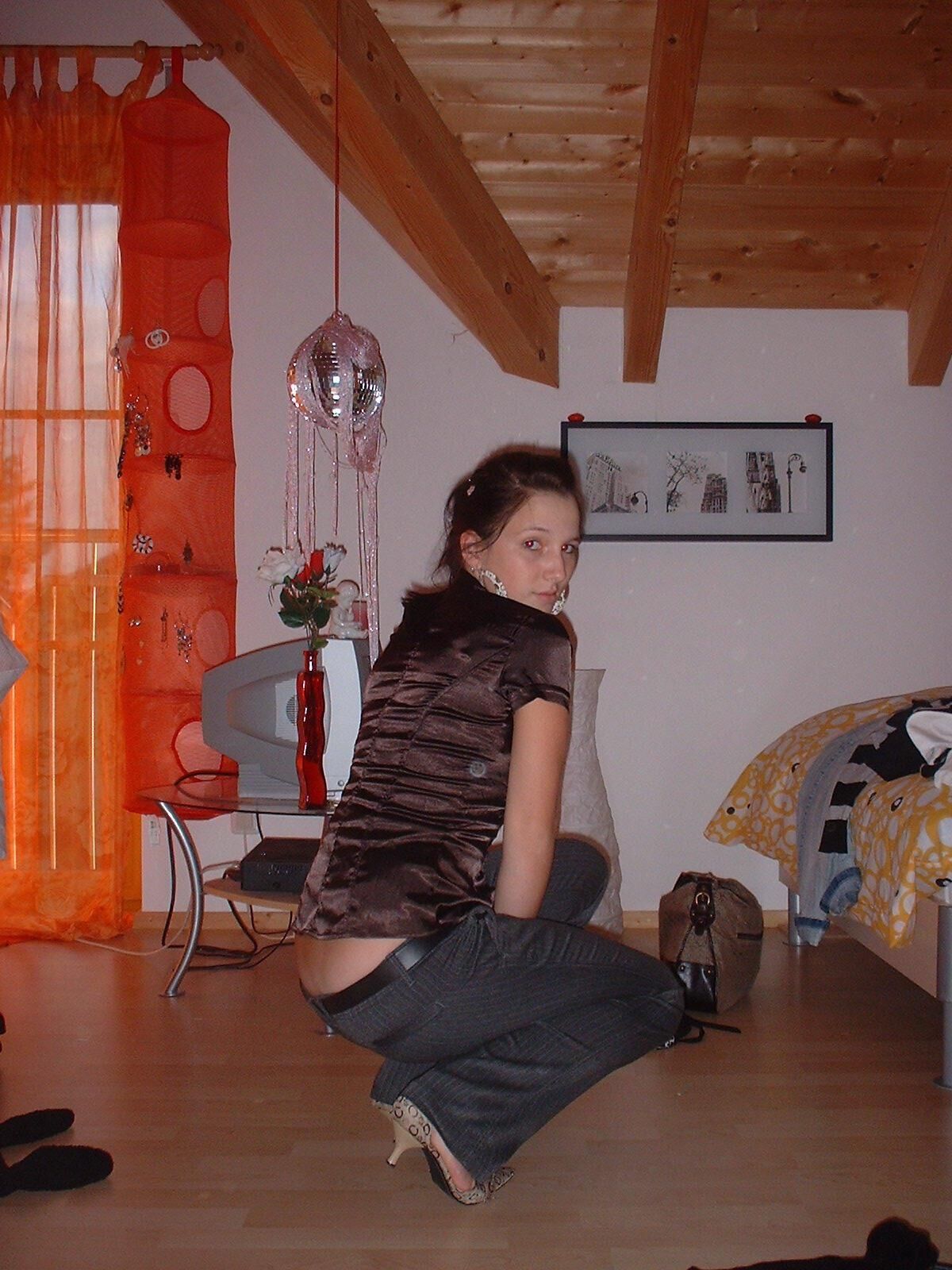 Chica amateur sola ()