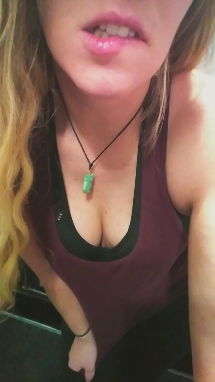 Selfies rubios rubios de milf