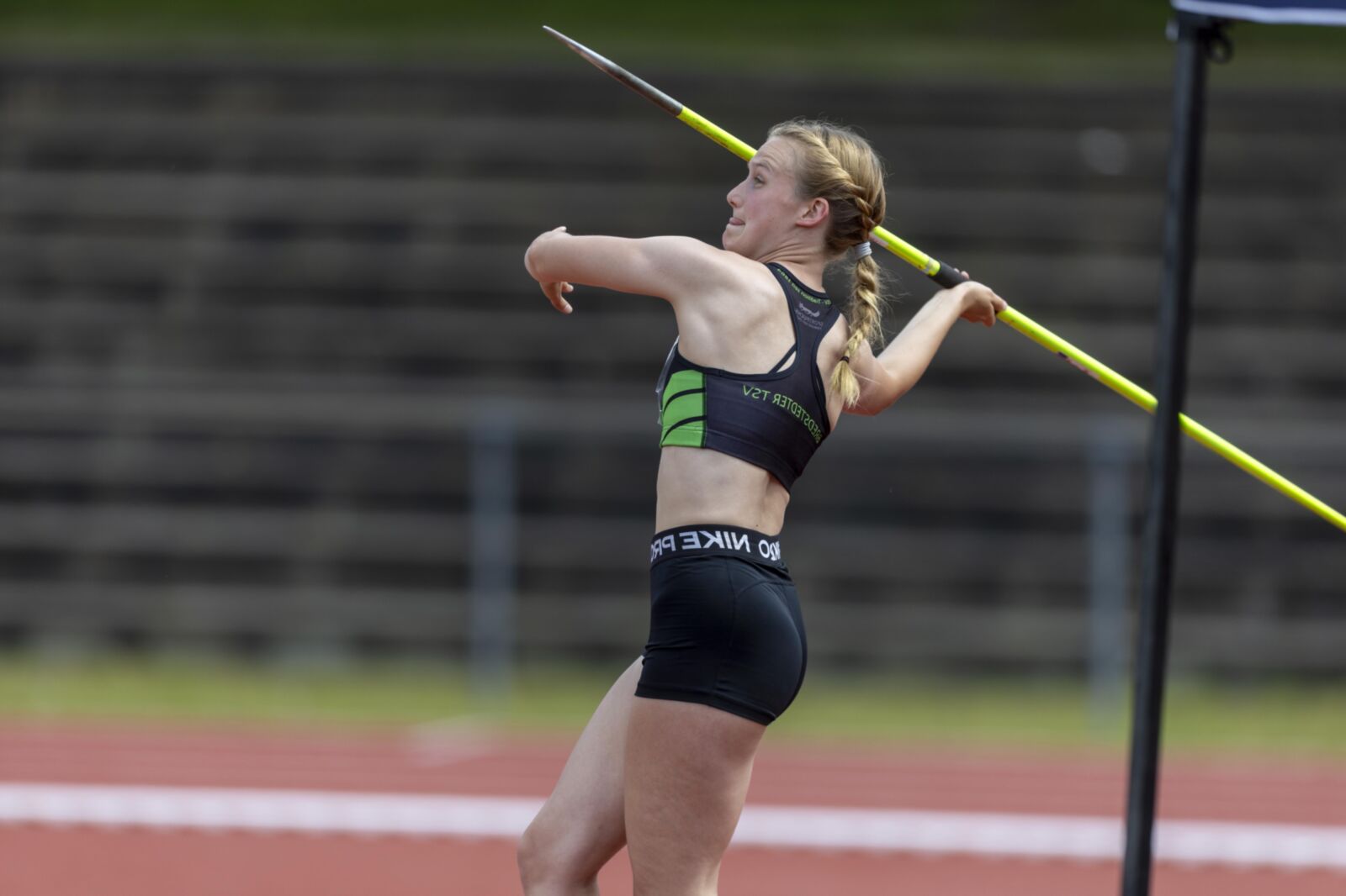 Sportswoman 
