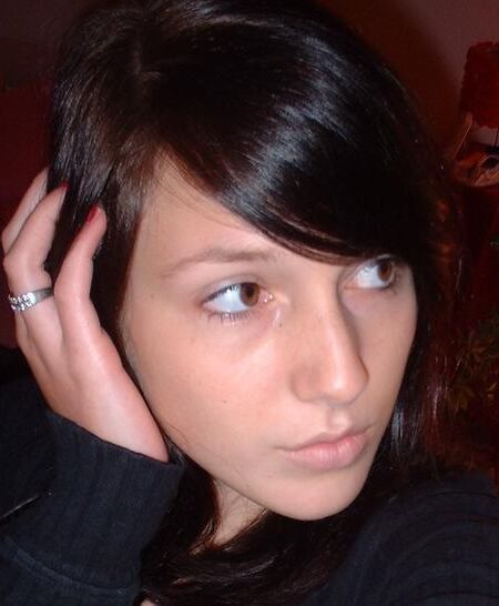 Chica amateur sola ()