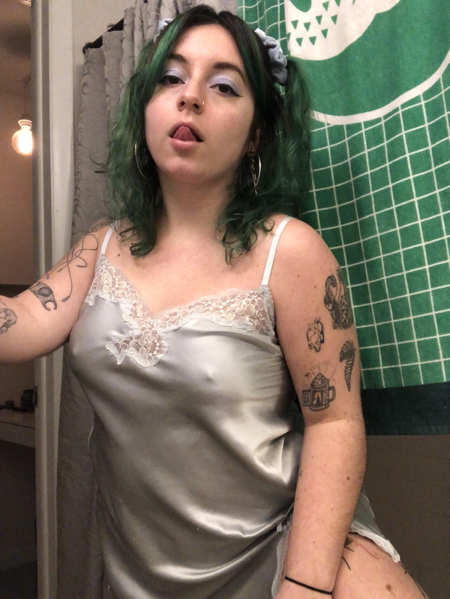 Twitter tatuado baddie dirt_flirt