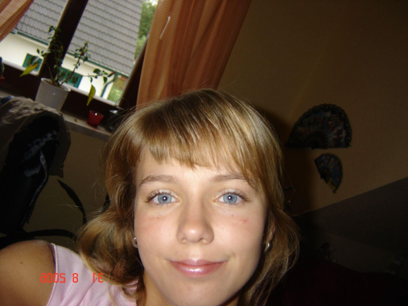 Chica amateur sola ()