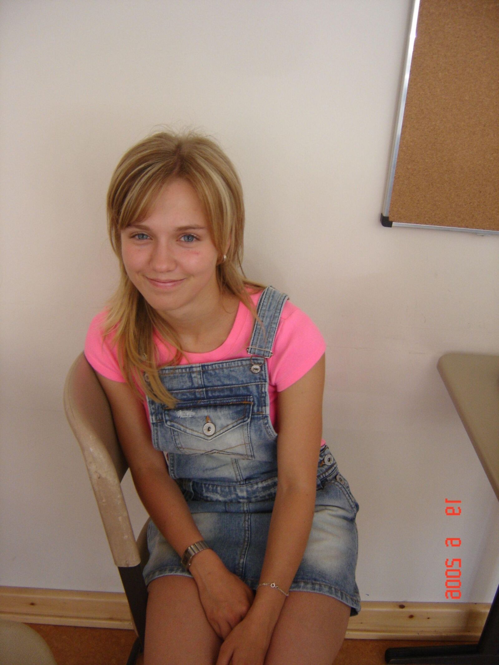 Chica amateur sola ()