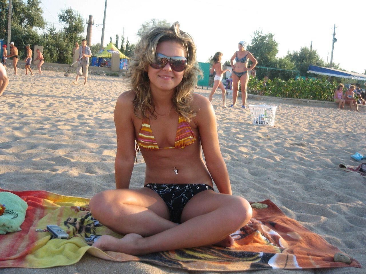 Chica amateur sola ()