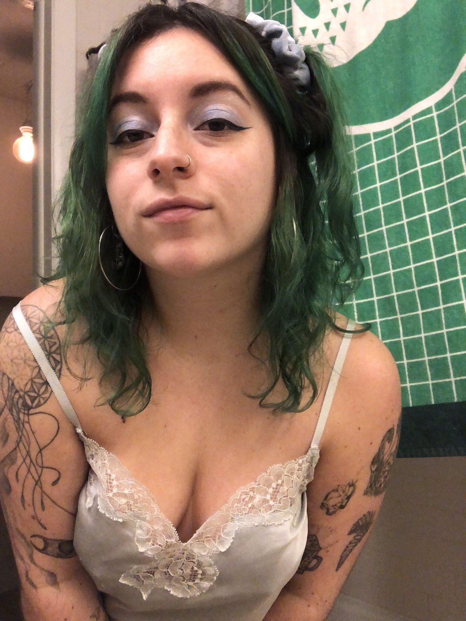 Twitter tatuado baddie dirt_flirt