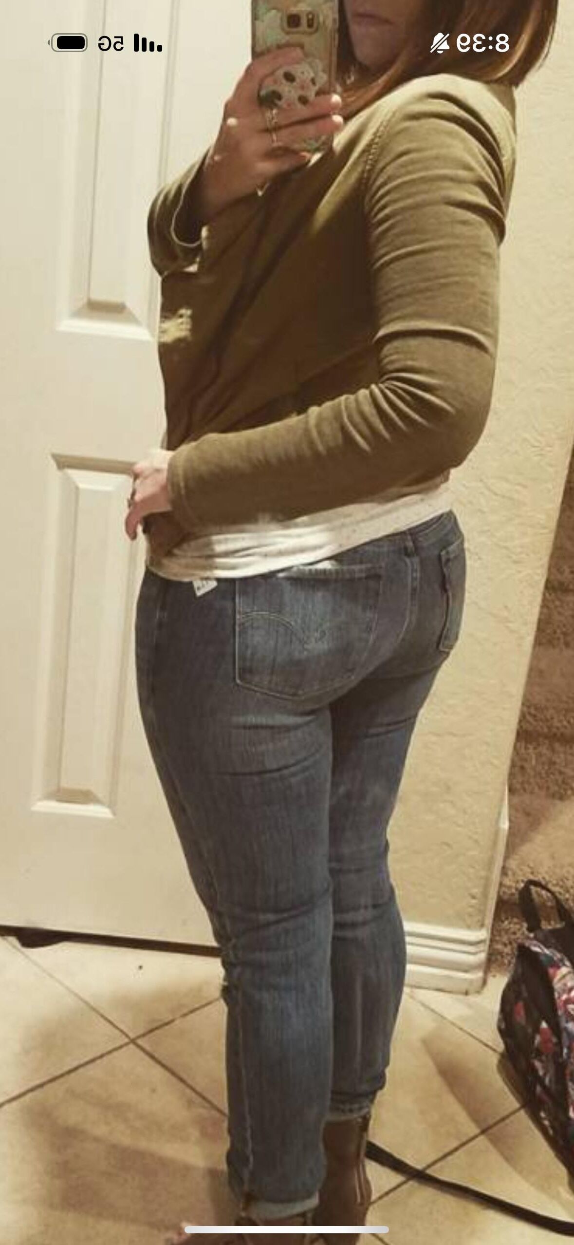 Sexy insta fashion mom with thick thighs and mom bod (non nude)