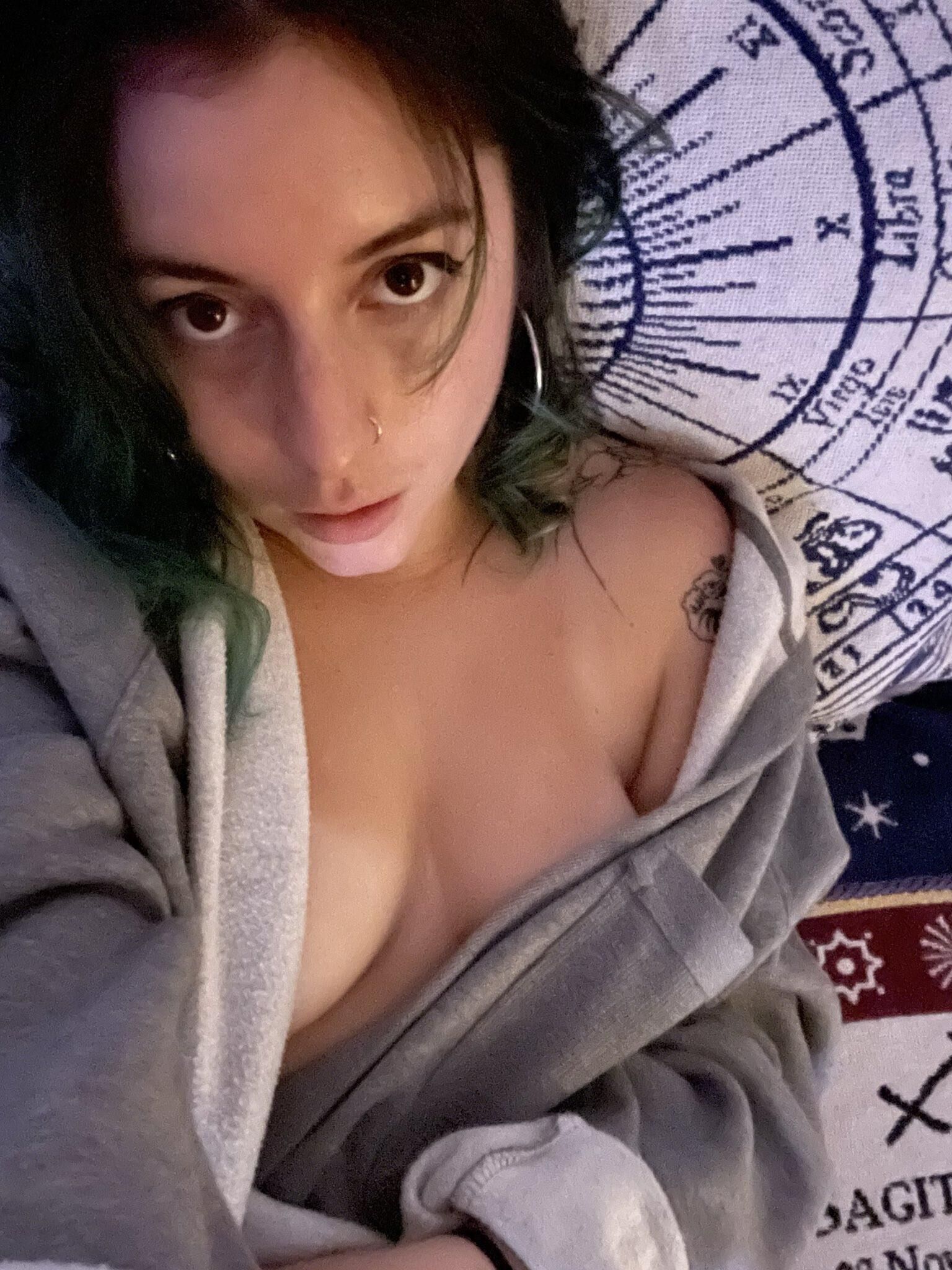 Twitter tatuado baddie dirt_flirt