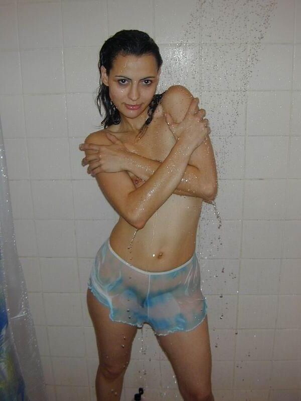 Chica amateur sola ()