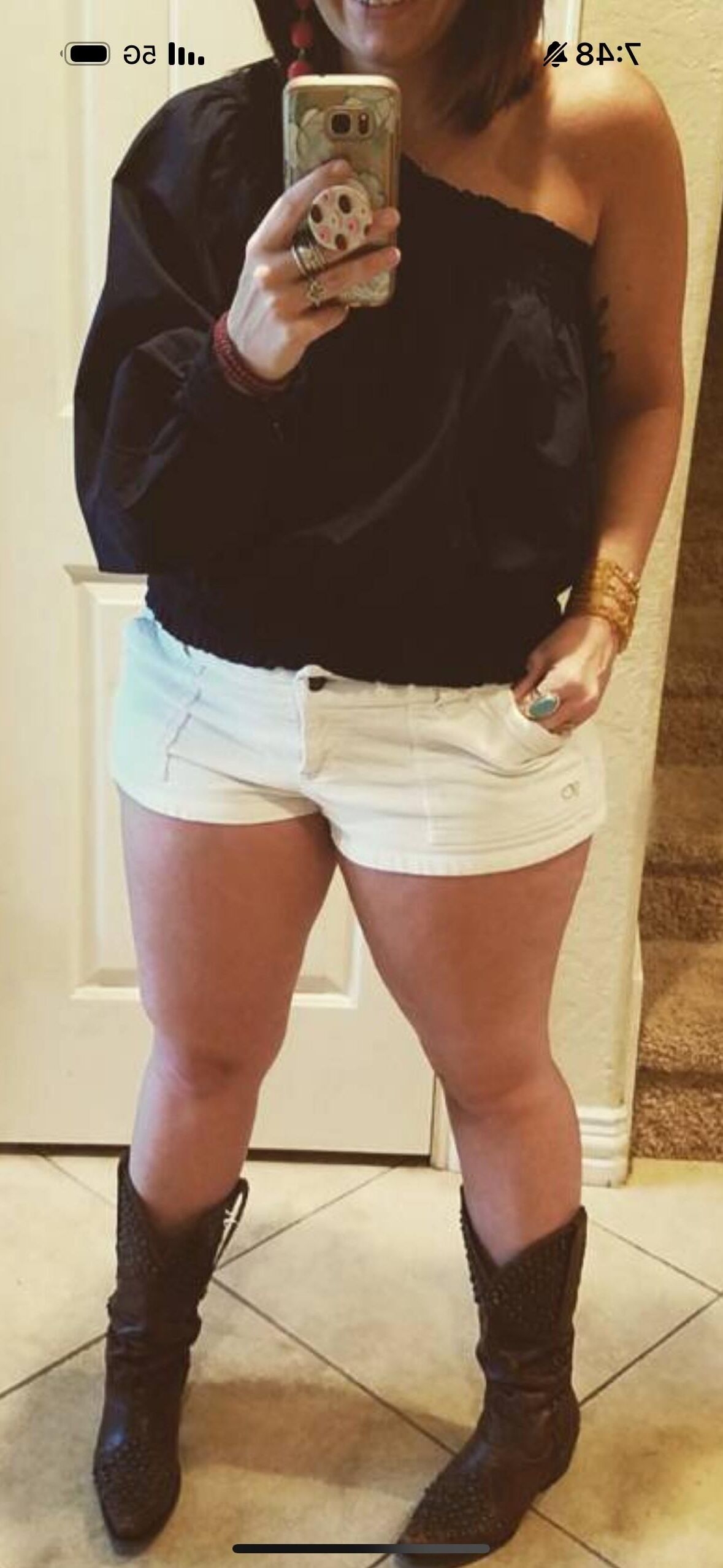 Sexy insta fashion mom with thick thighs and mom bod (non nude)