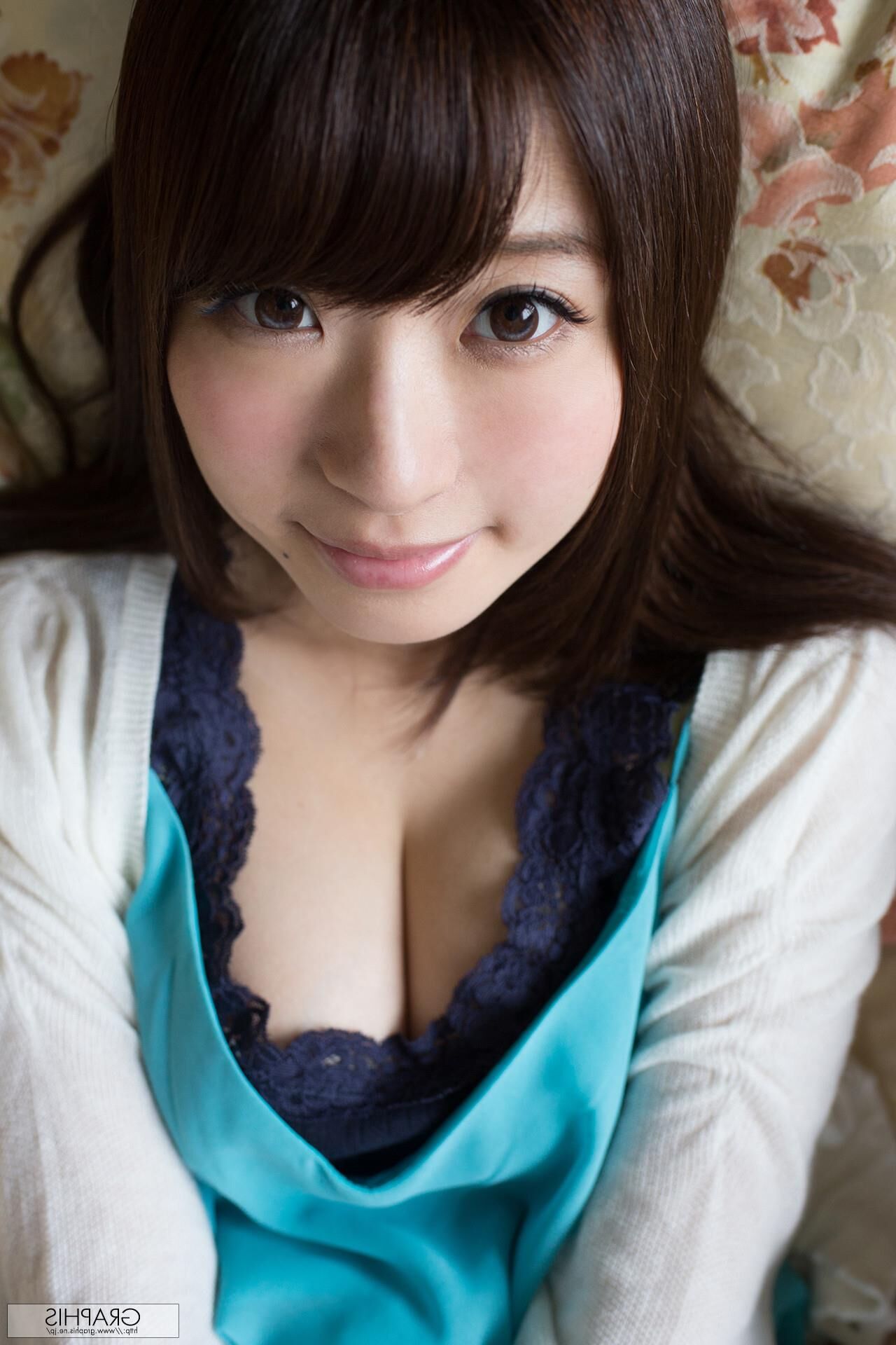 Saki Hatsumi Graphisgals No. recién llegado