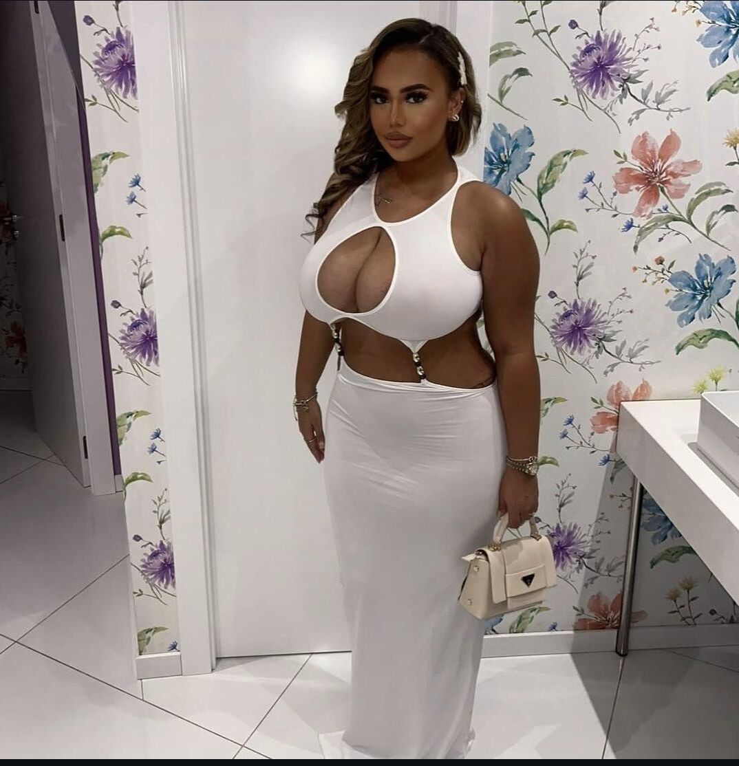 Curvy Girls 