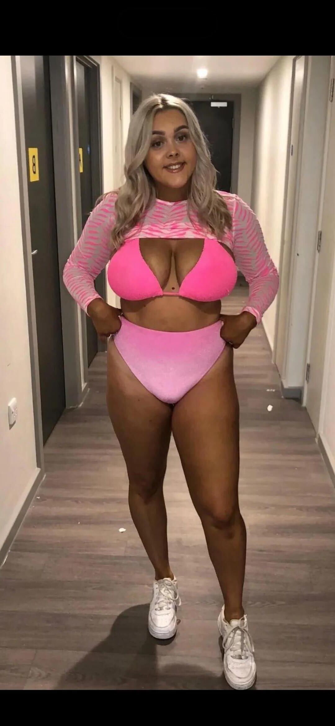 Curvy Girls 