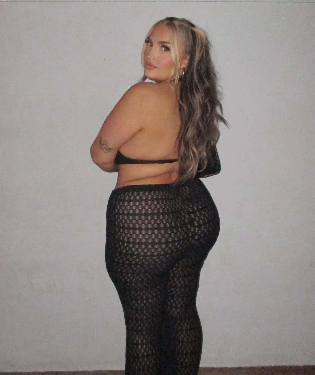 Curvy Girls 