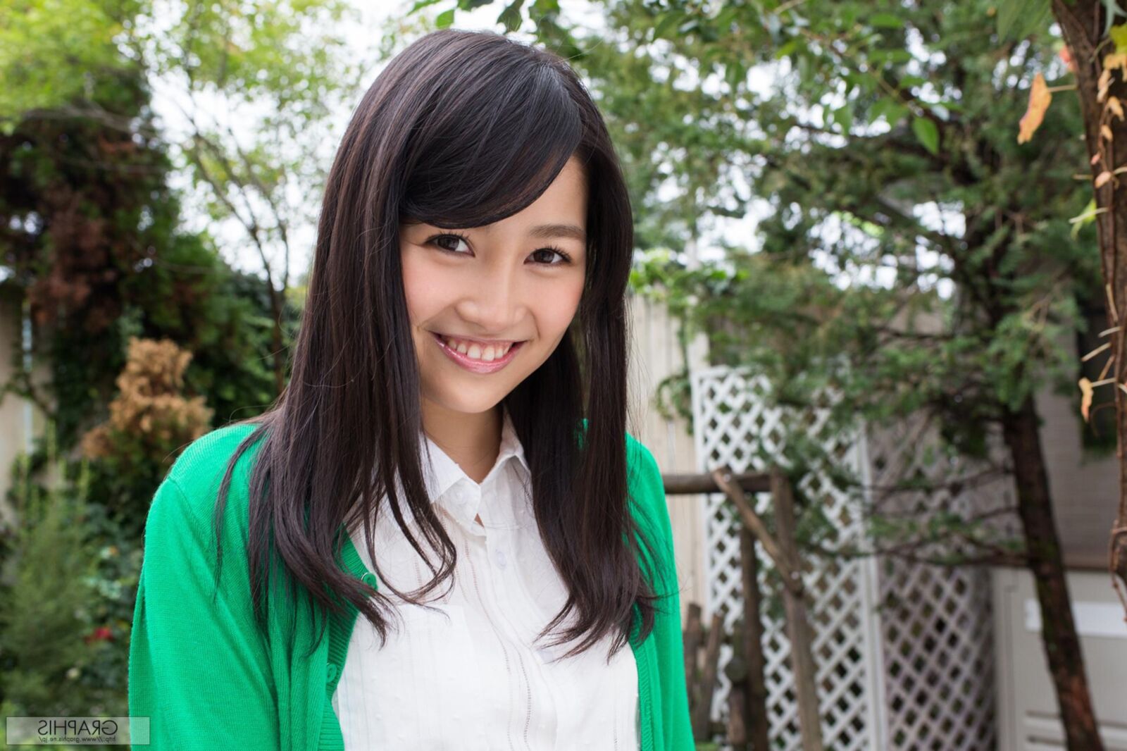 Risa Onodera Graphisgals No. sobre ella