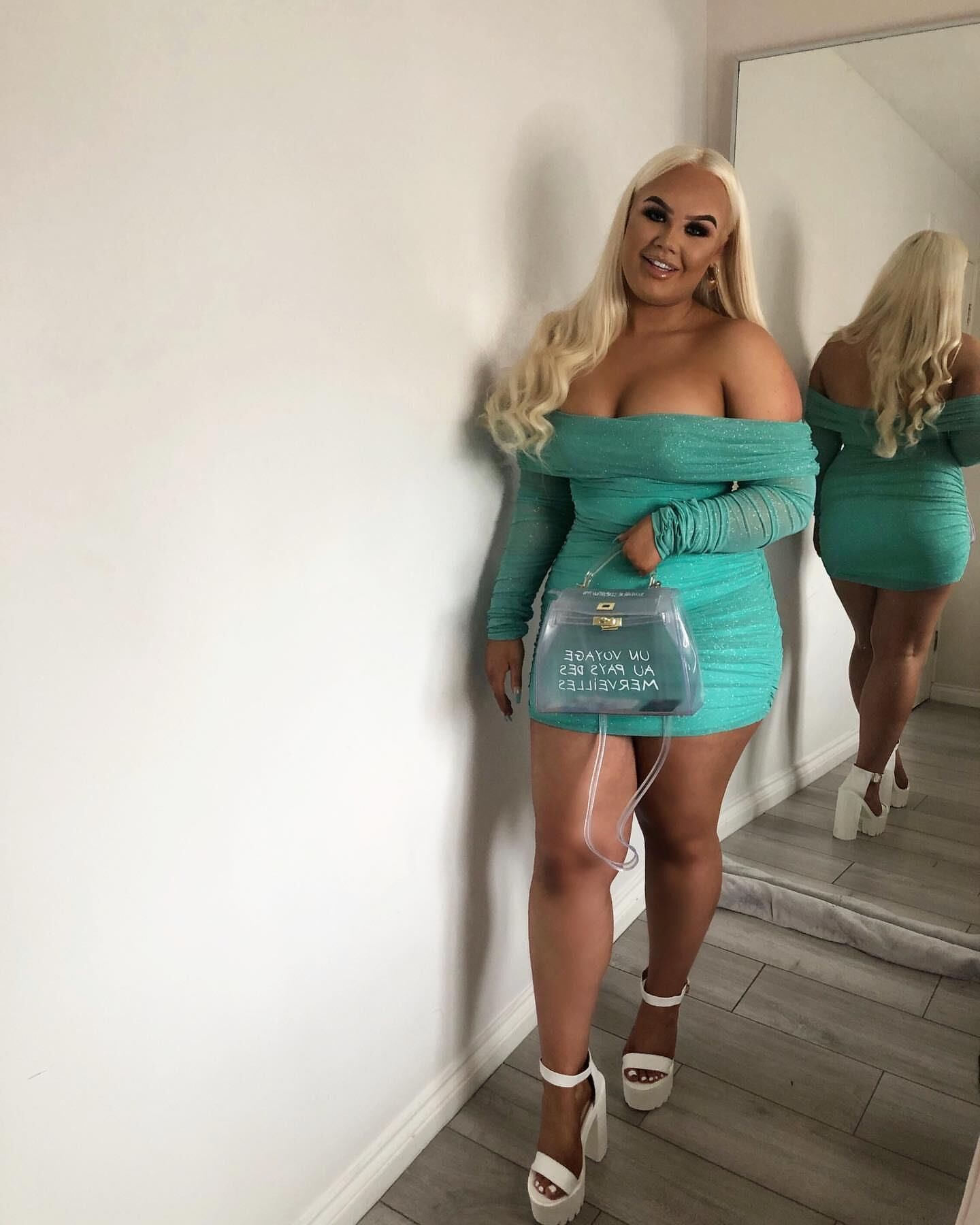 Curvy Girls 