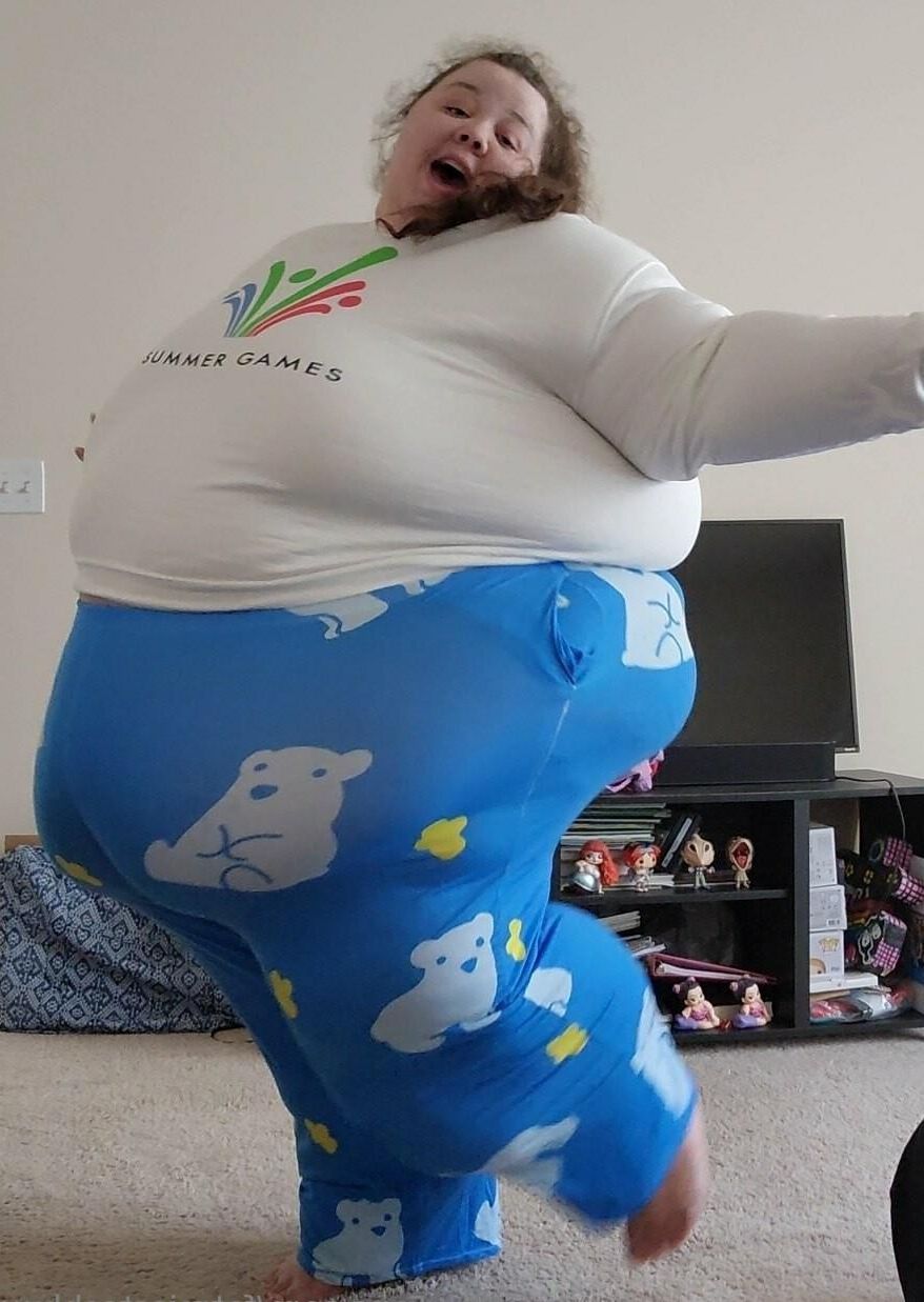 Large Women in Jeans, Pants, and Shorts 