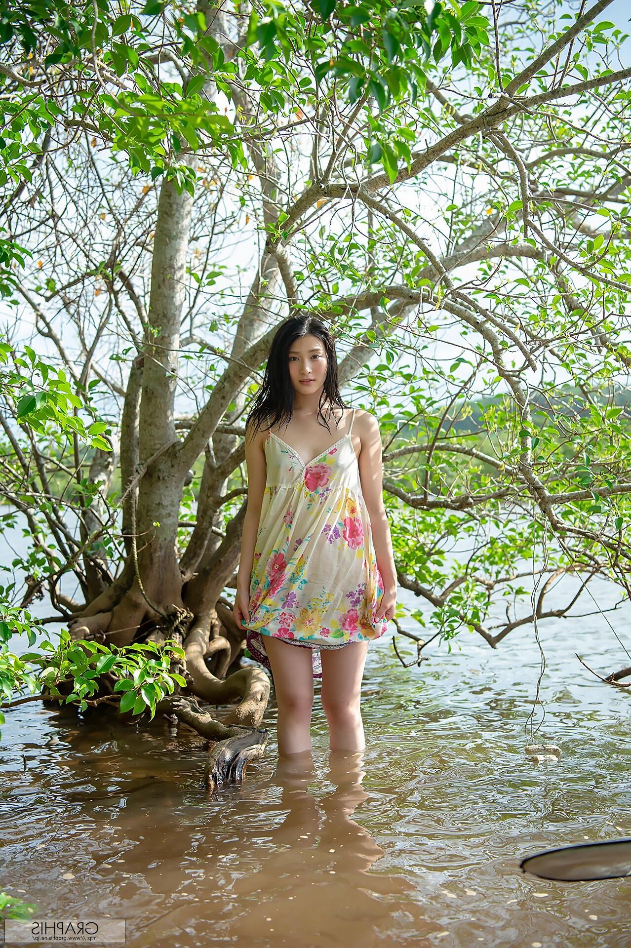Suzu Honjo GraphisGals A New Star
