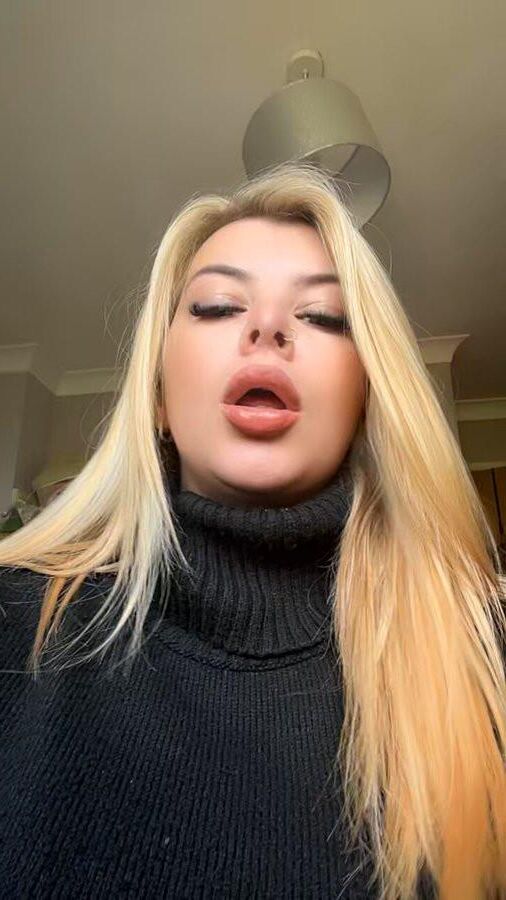 Queen Crystal Findom