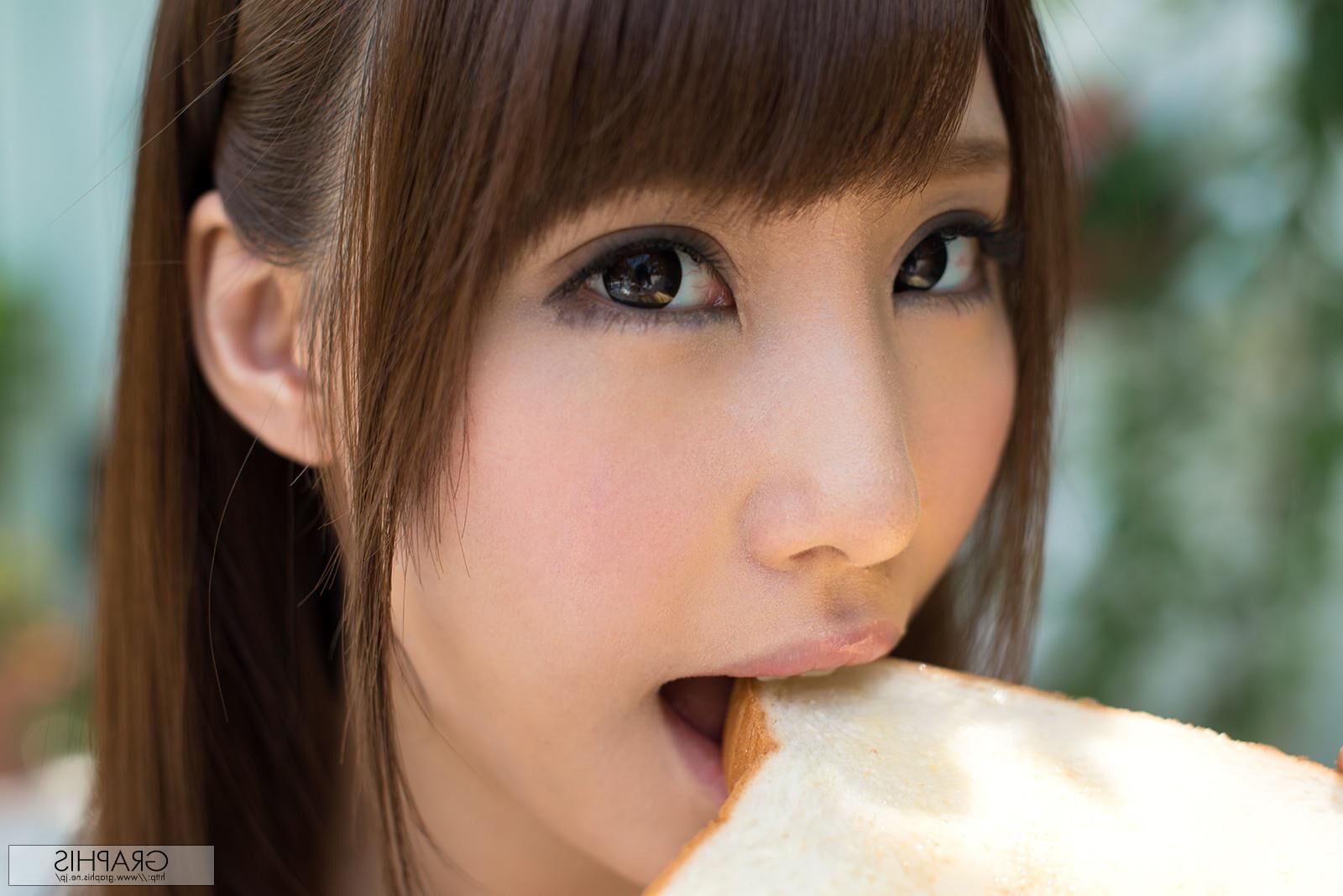 Syunka Ayami GraphisGals No. Bombshell