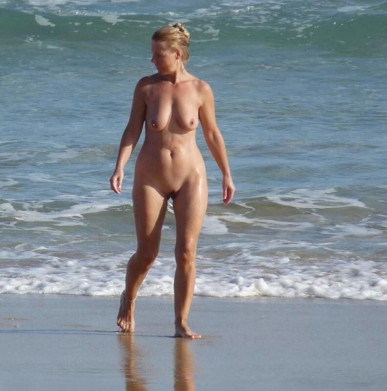 Nice Nudes 