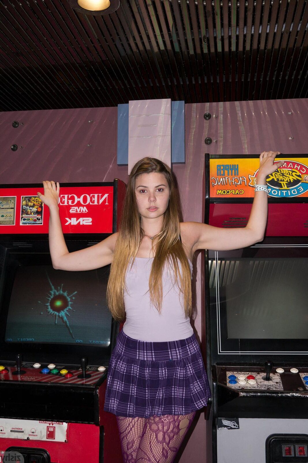 Lindsay Bare Teen Loitering