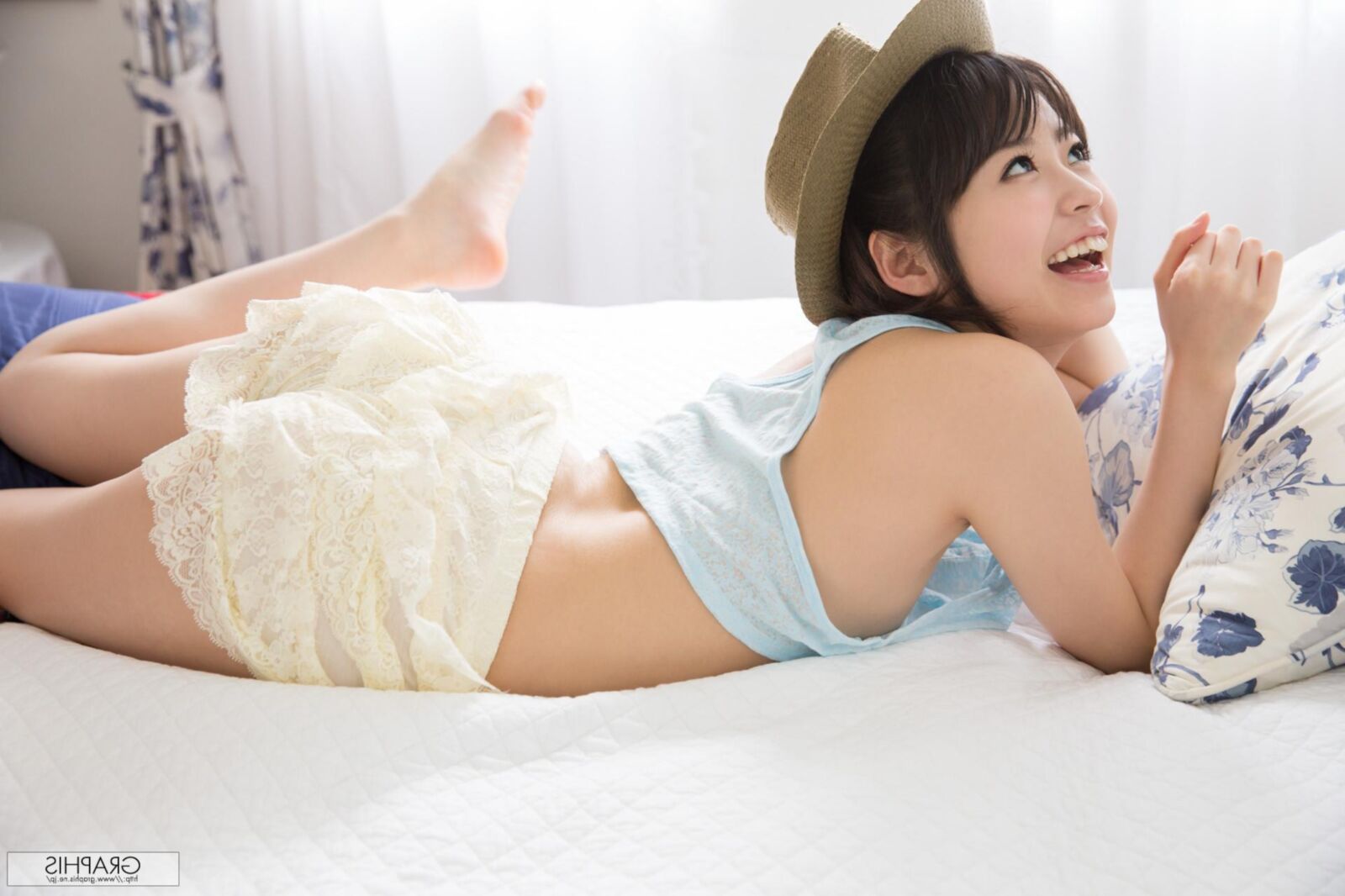 Yura Sakura GraphisGals No. Washed Out