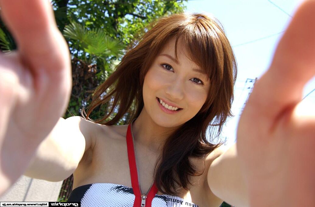 Yui Seto GraphisGals No. Better Things