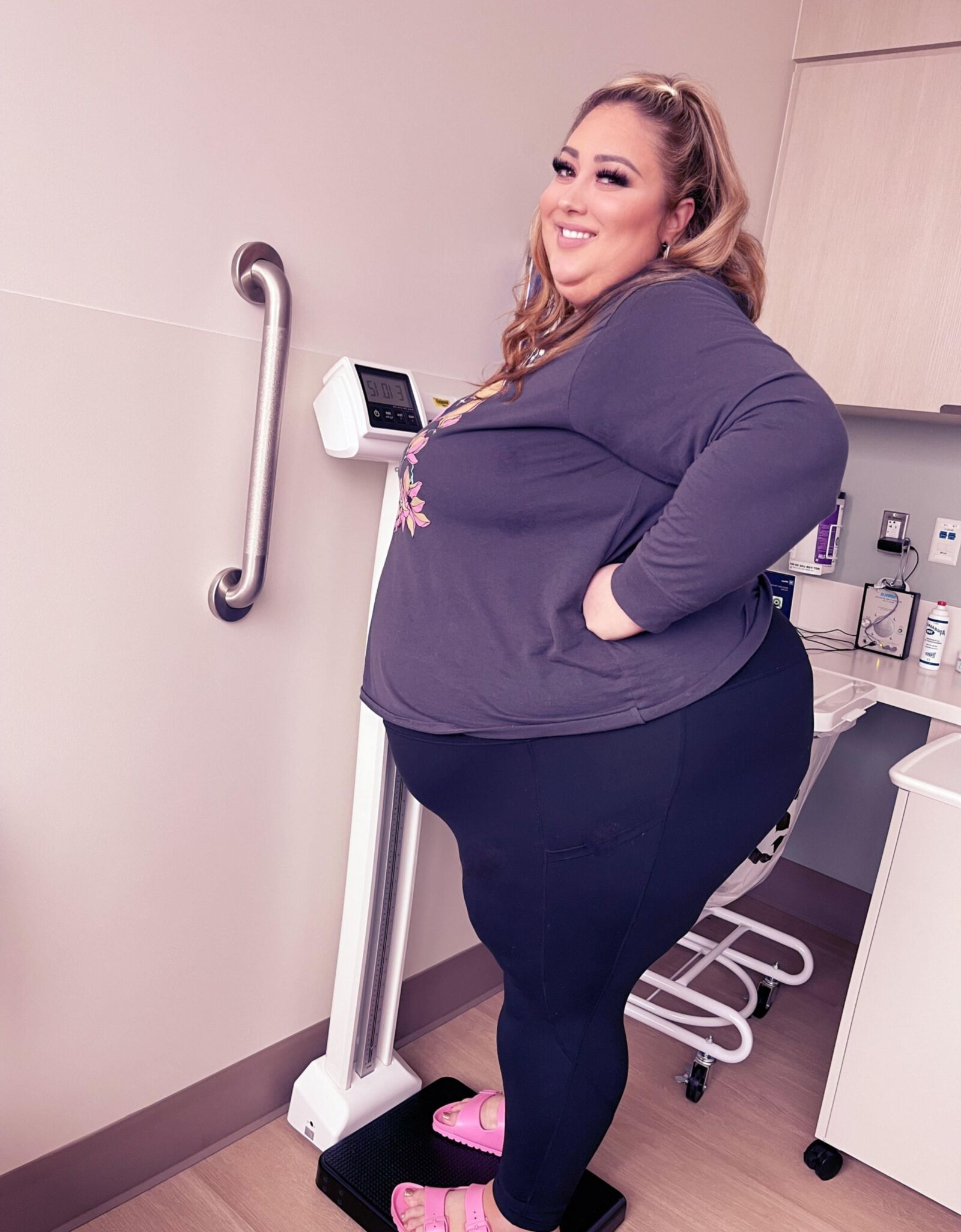 Large Women in Jeans, Pants, and Shorts 